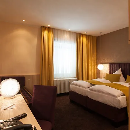 Hammer - Hauptbahnhof 3*