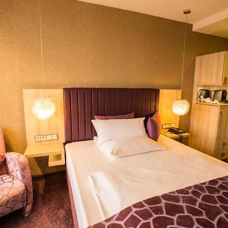Hammer - Hauptbahnhof Hotel 3*
